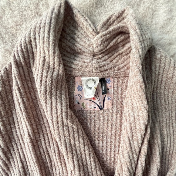 Anthropologie Akemi + Kin Long Sleeve Beige Waffle Knit Wrap Top Size S - Picture 3 of 11